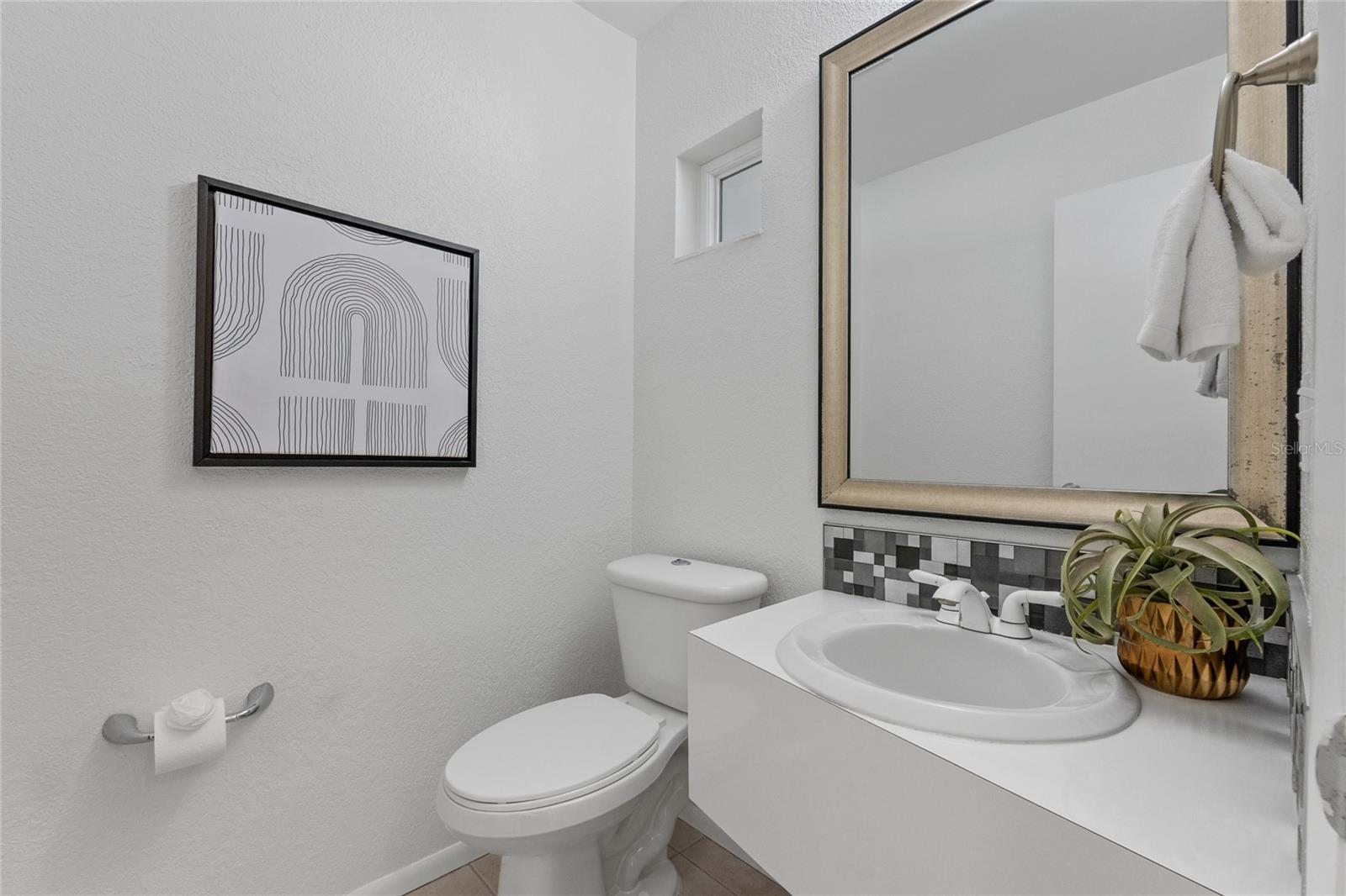 Image 25 of 53 For 3101 El Prado Boulevard B