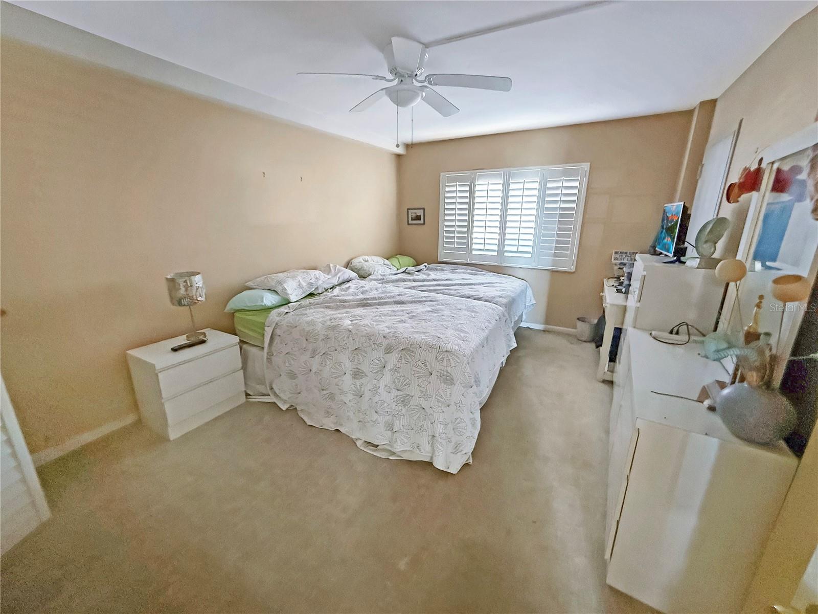 Listing photo id 9 for 20000 Gulf Boulevard 205