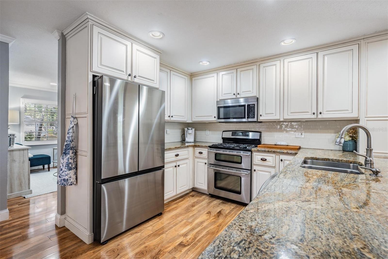 Image 11 of 39 For 6041 16th Lane Ne