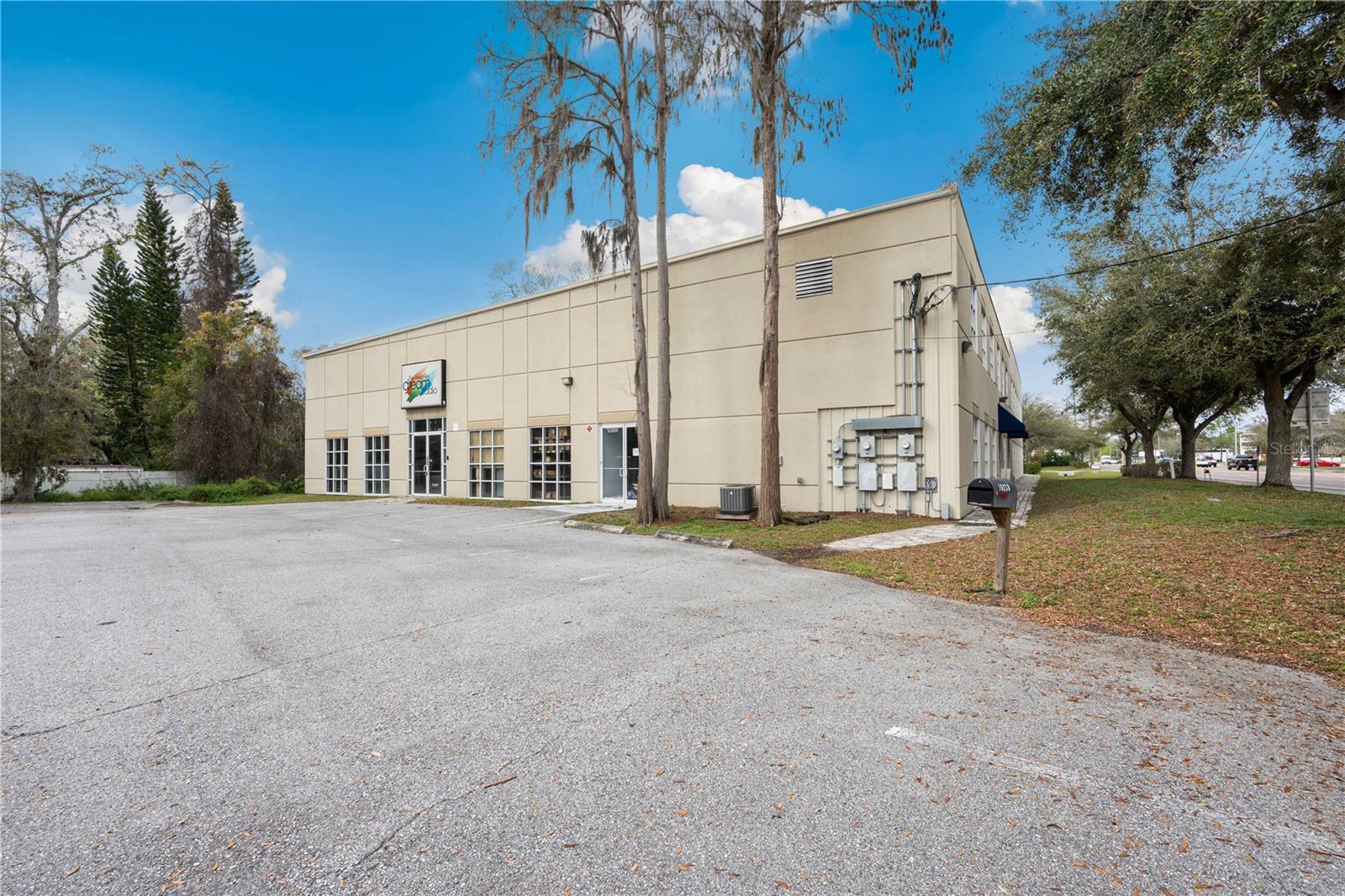 Image 4 of 27 For 16238 Florida Avenue