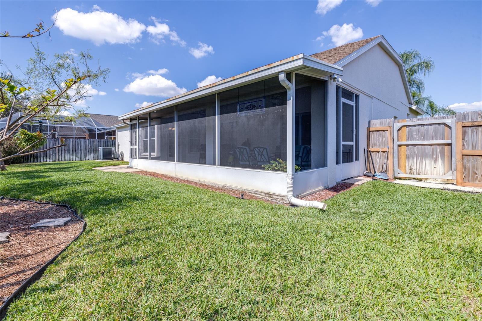 Listing photo id 39 for 4313 Brooke Drive