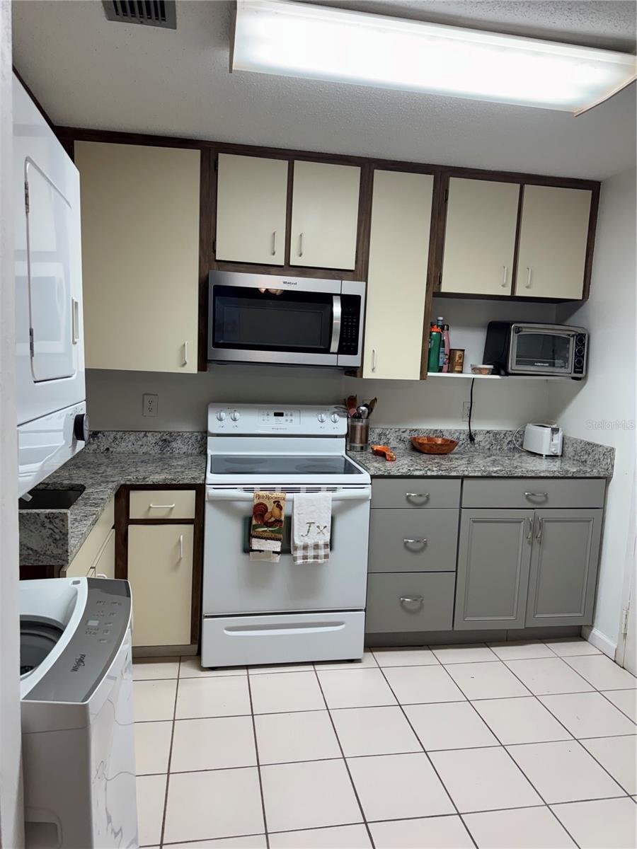 Image 42 of 54 For 2700 Bayshore Boulevard 2308