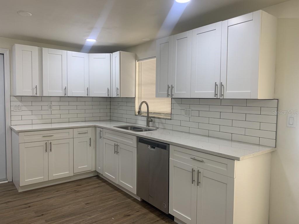Image 13 of 28 For 7111 53rd Street