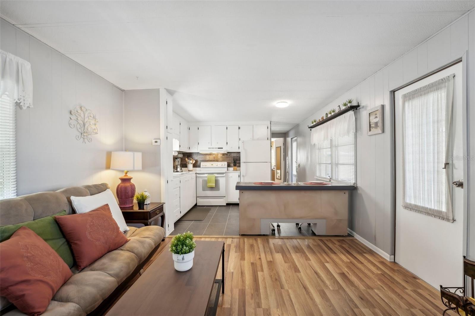 Listing photo id 4 for 1600 Old Coachman Road 709
