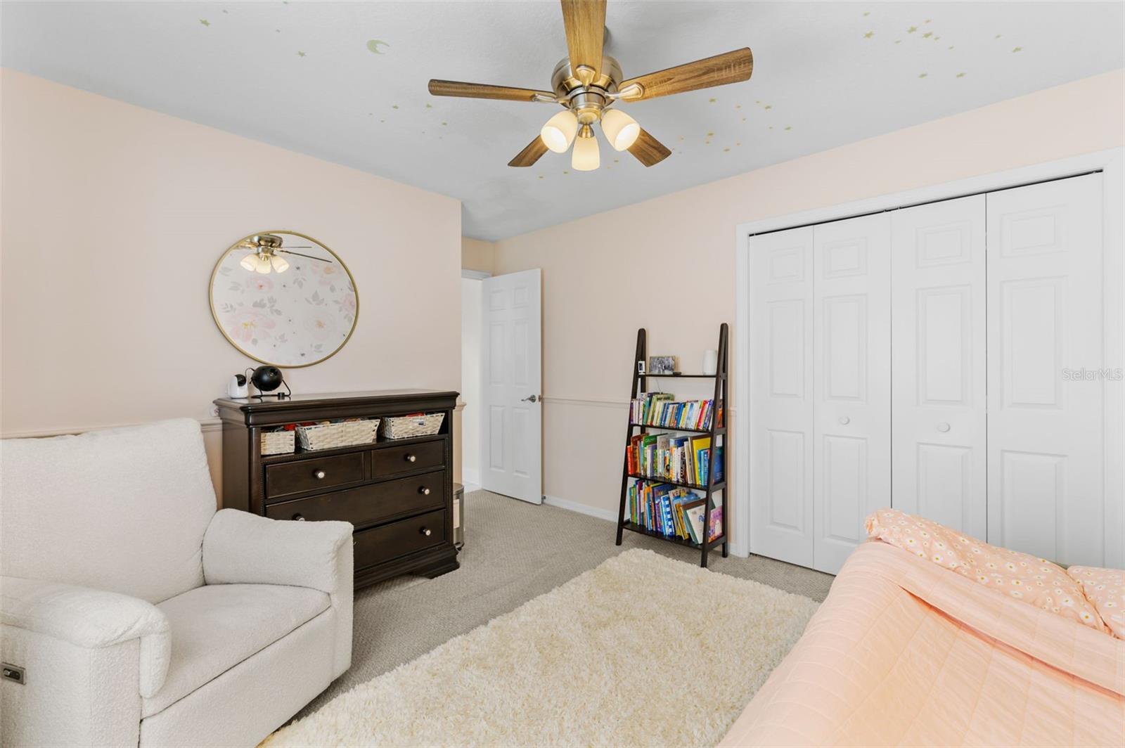 Listing photo id 16 for 2886 Armadillo Drive