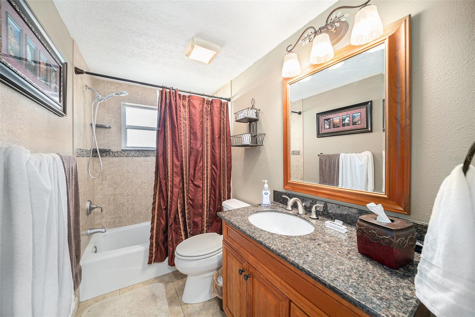 Listing photo id 19 for 8415 Westridge Drive