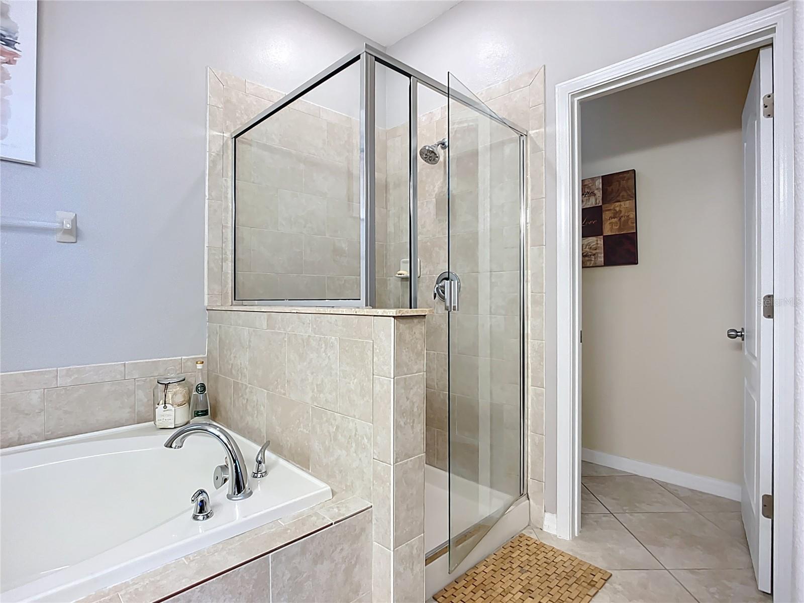 Image 34 of 60 For 924 Peregrine Hill Place