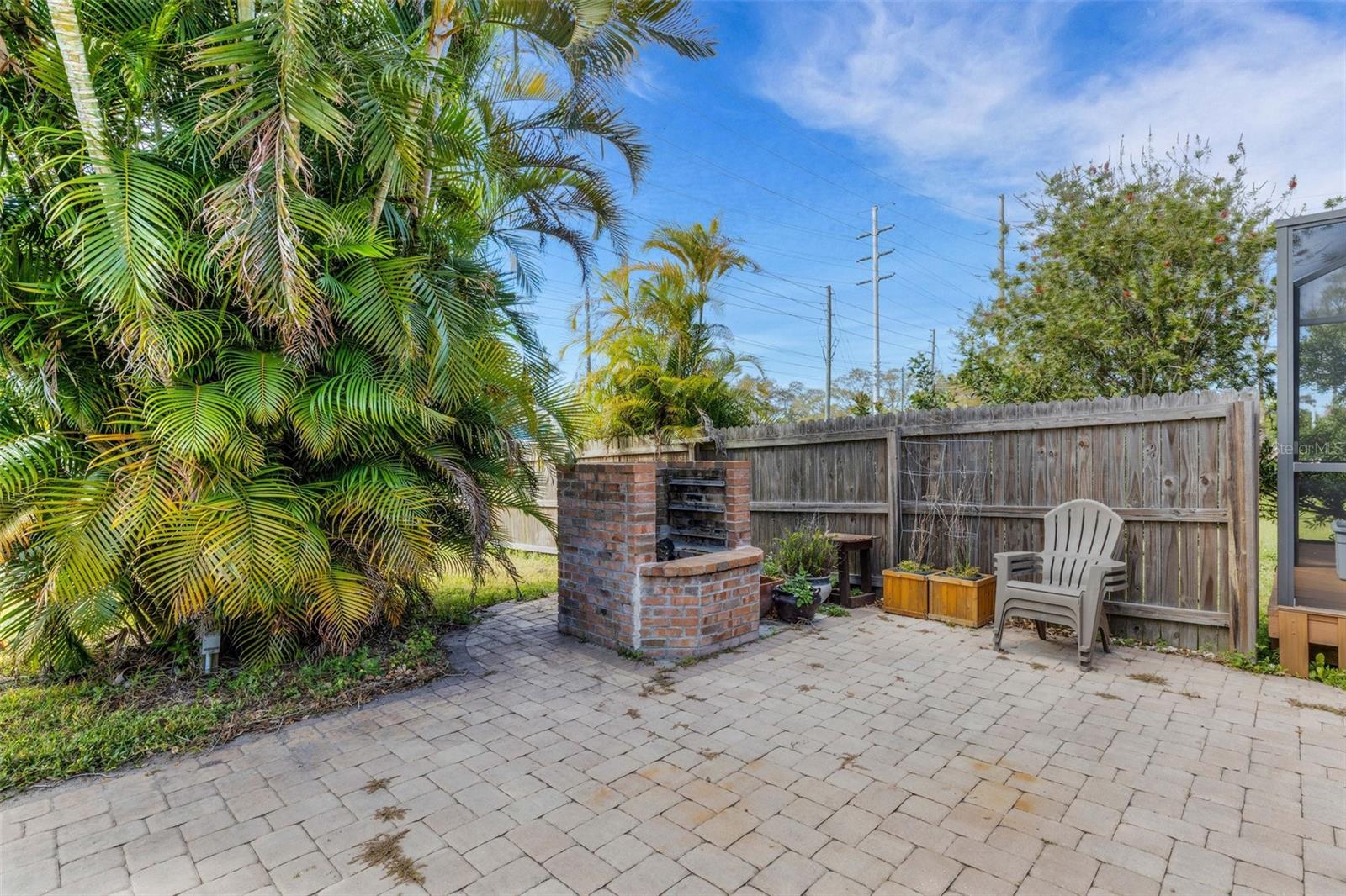Image 41 of 52 For 80 Squire Court