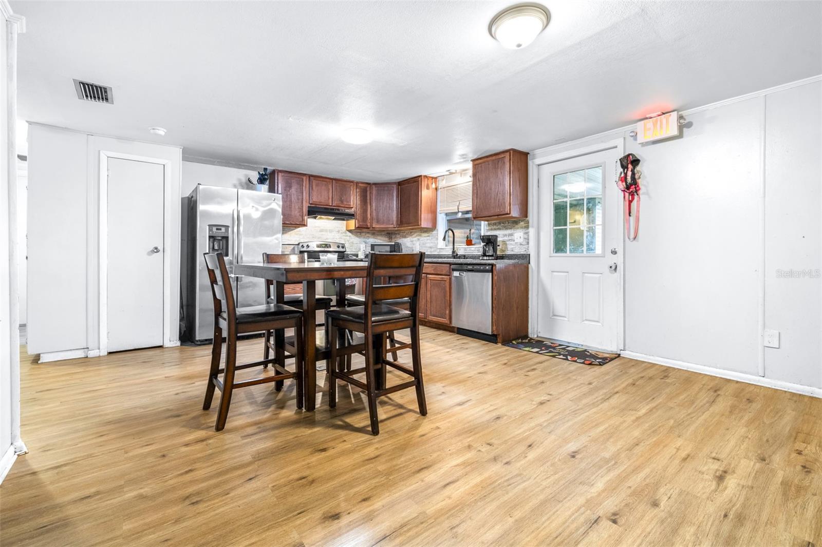 Image 8 of 41 For 14430 10th Street