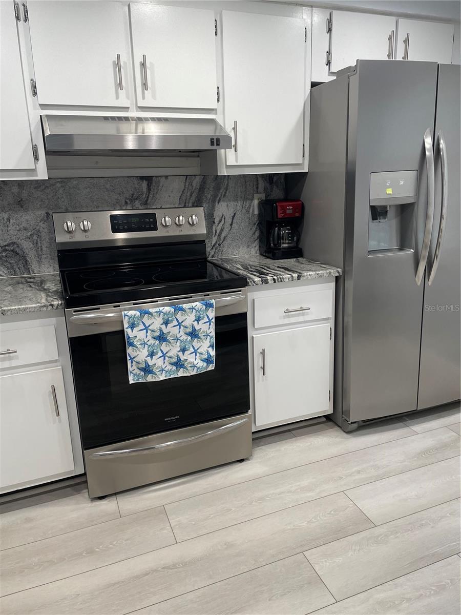 Image 2 of 23 For 5702 Puerta Del Sol Boulevard S 246