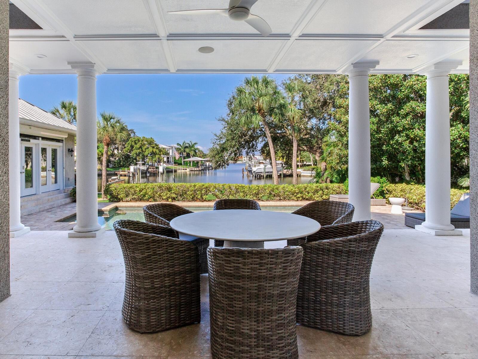 Listing photo id 26 for 2509 Dundee Street