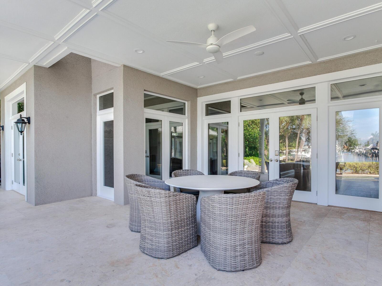 Listing photo id 27 for 2509 Dundee Street