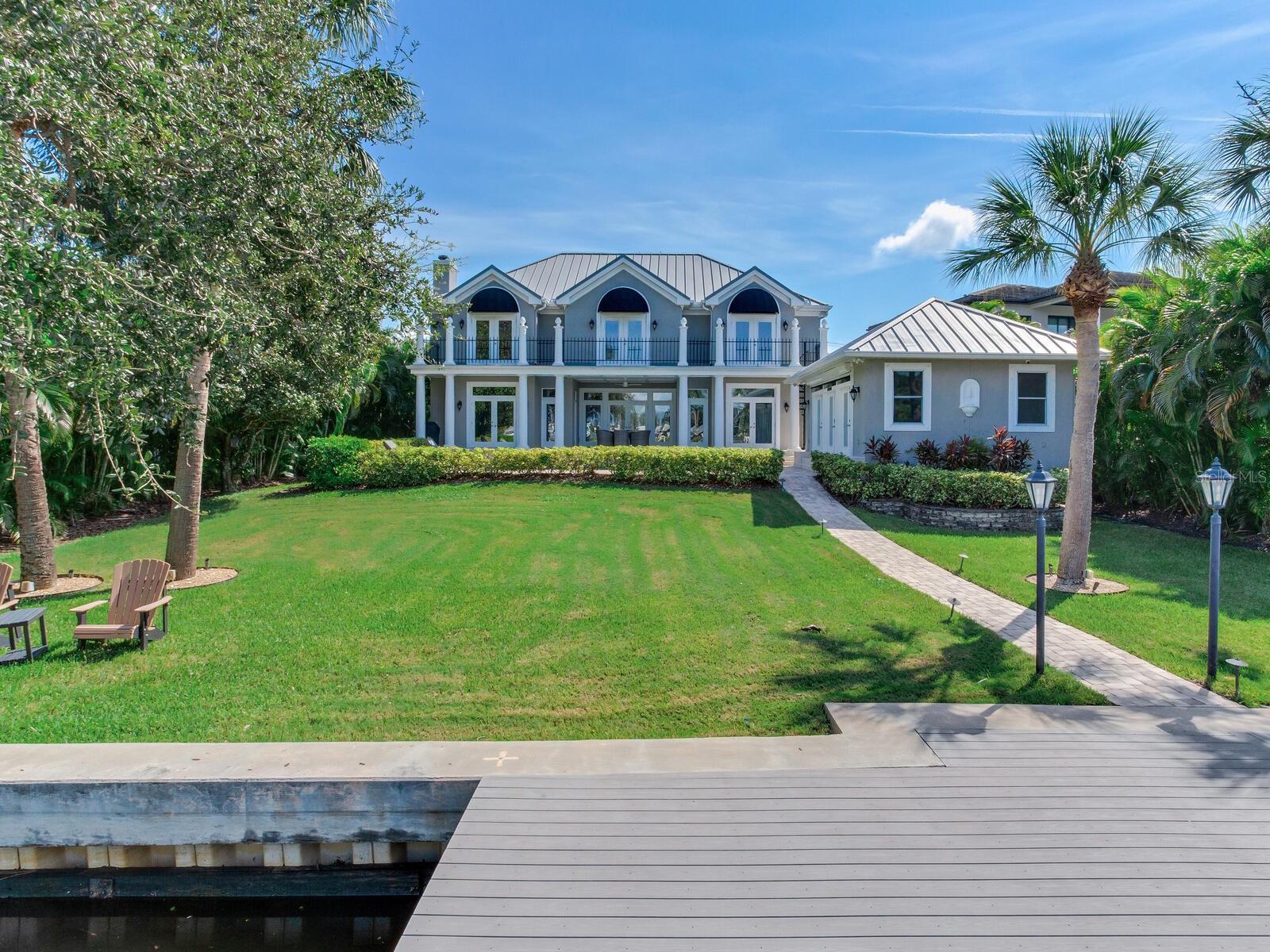 Listing photo id 34 for 2509 Dundee Street
