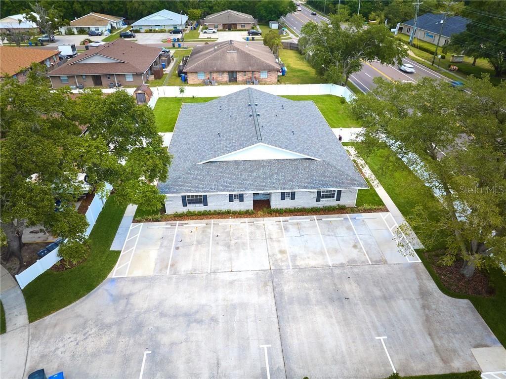 Image 8 of 32 For 3106 Bloomingdale Villas Court