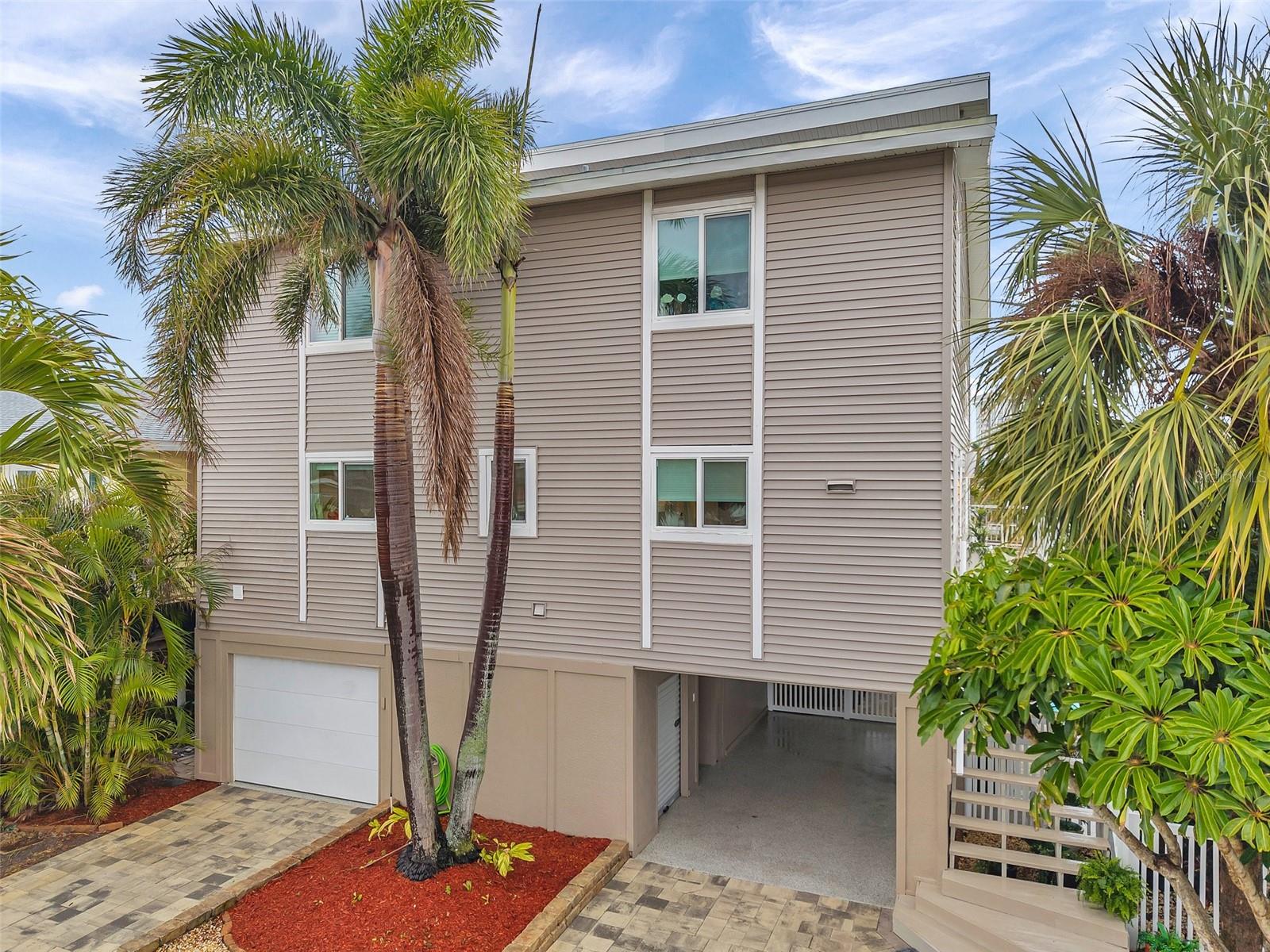 Details for 17404 1st Street E, REDINGTON SHORES, FL 33708