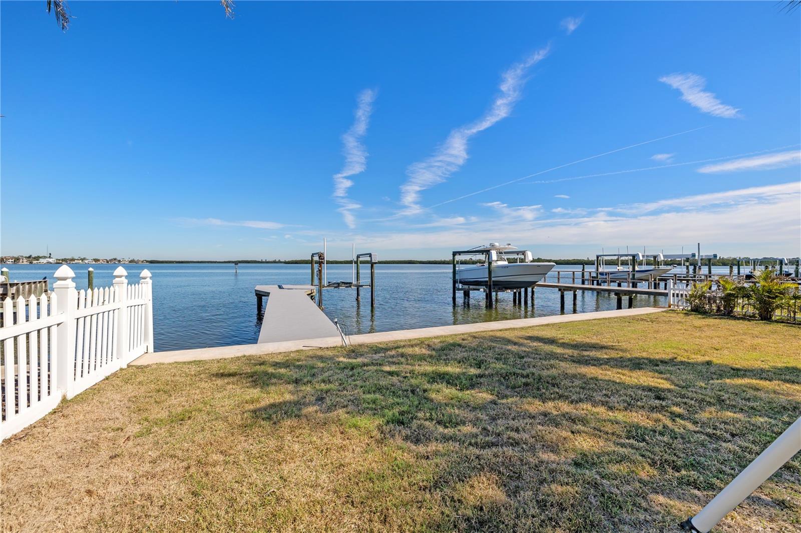 Listing photo id 83 for 1843 Bayou Grande Boulevard Ne