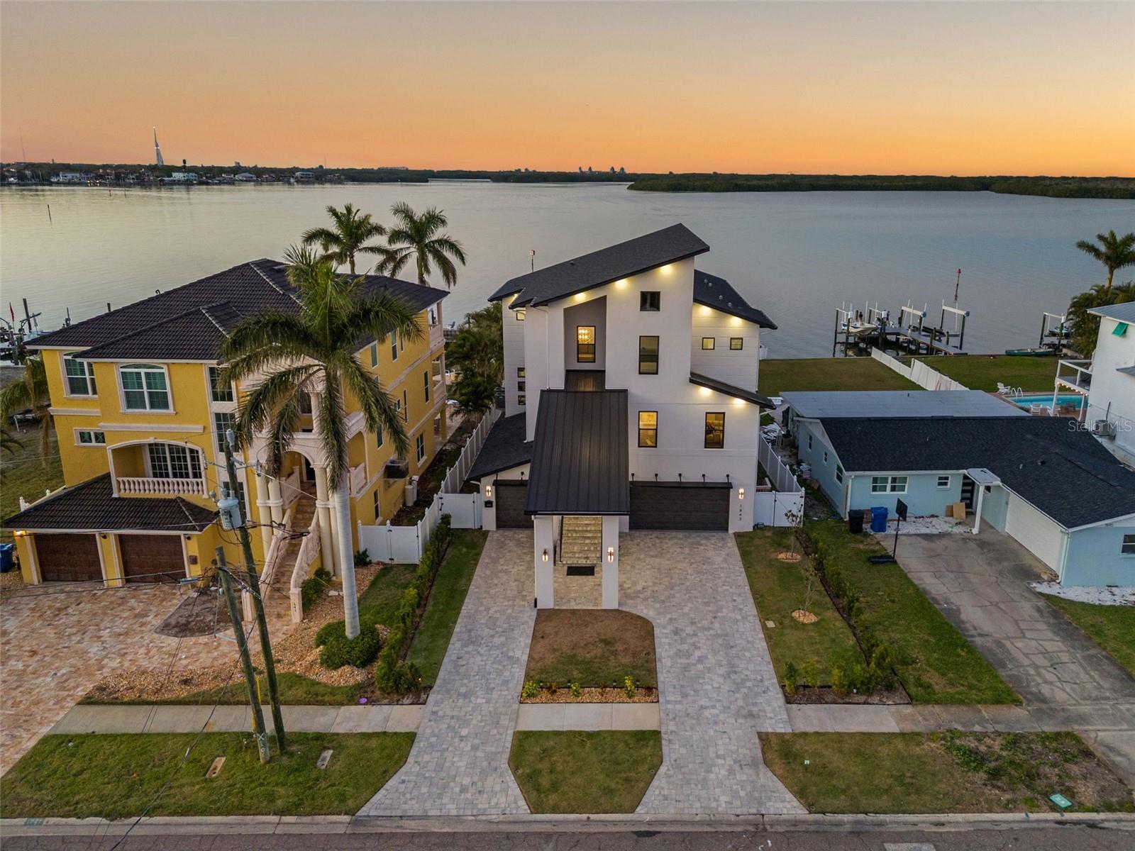 Image 94 of 94 For 1843 Bayou Grande Boulevard Ne