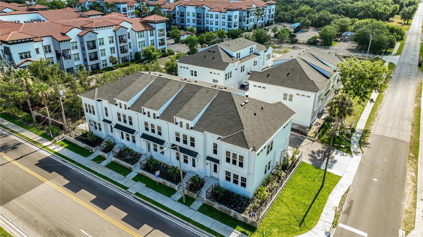 Listing photo id 9 for 4717 Mccoy Street 18