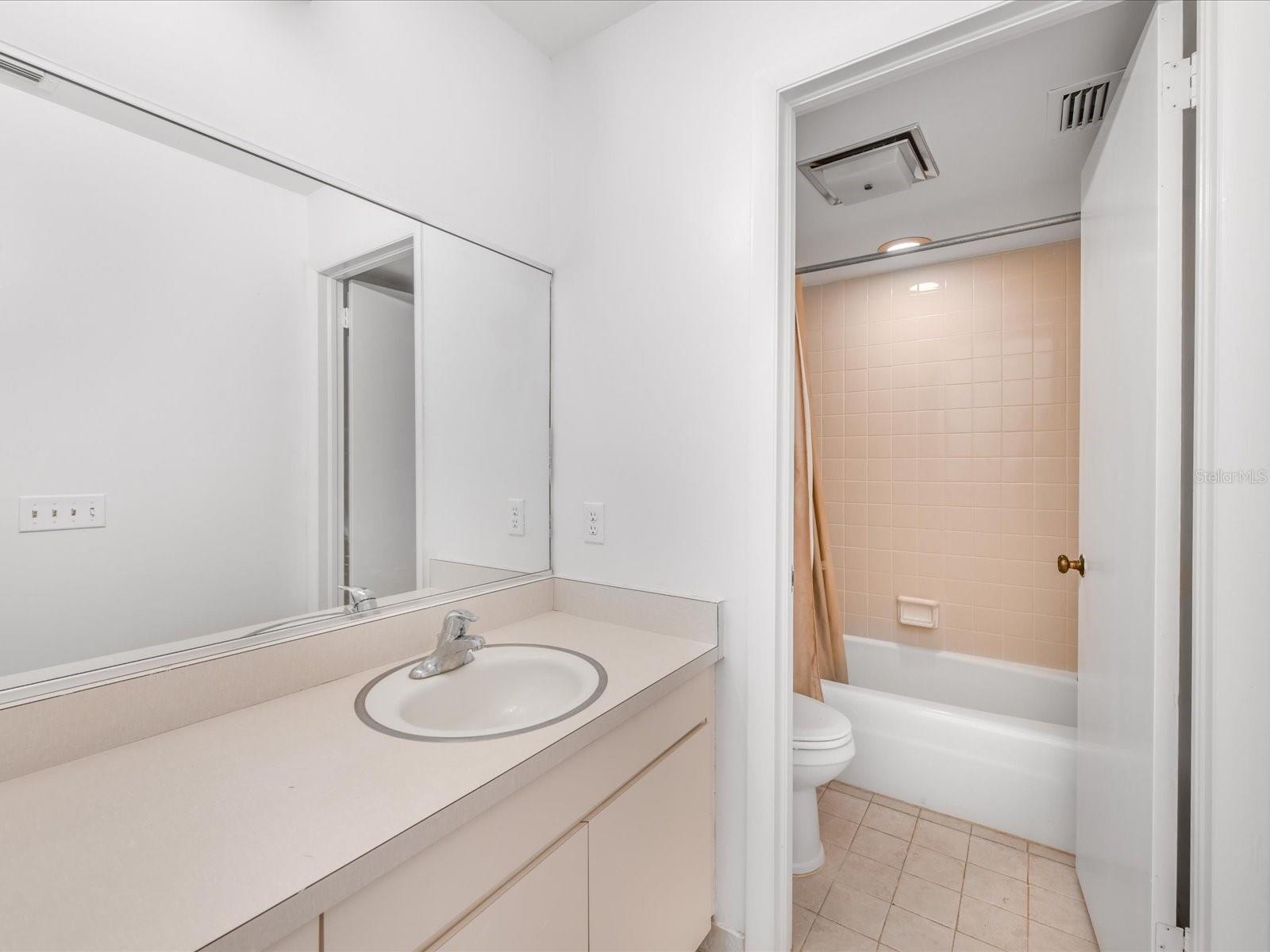 Image 35 of 70 For 13304 Meadowwood Court