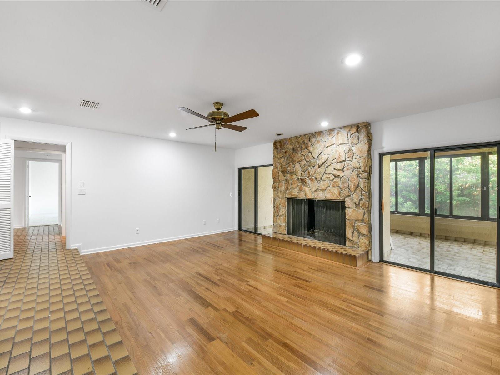 Image 37 of 70 For 13304 Meadowwood Court
