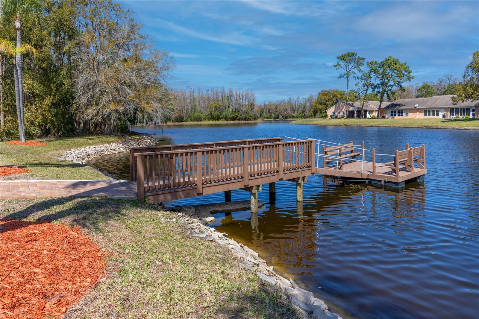 Listing photo id 38 for 4614 Sandpointe Drive