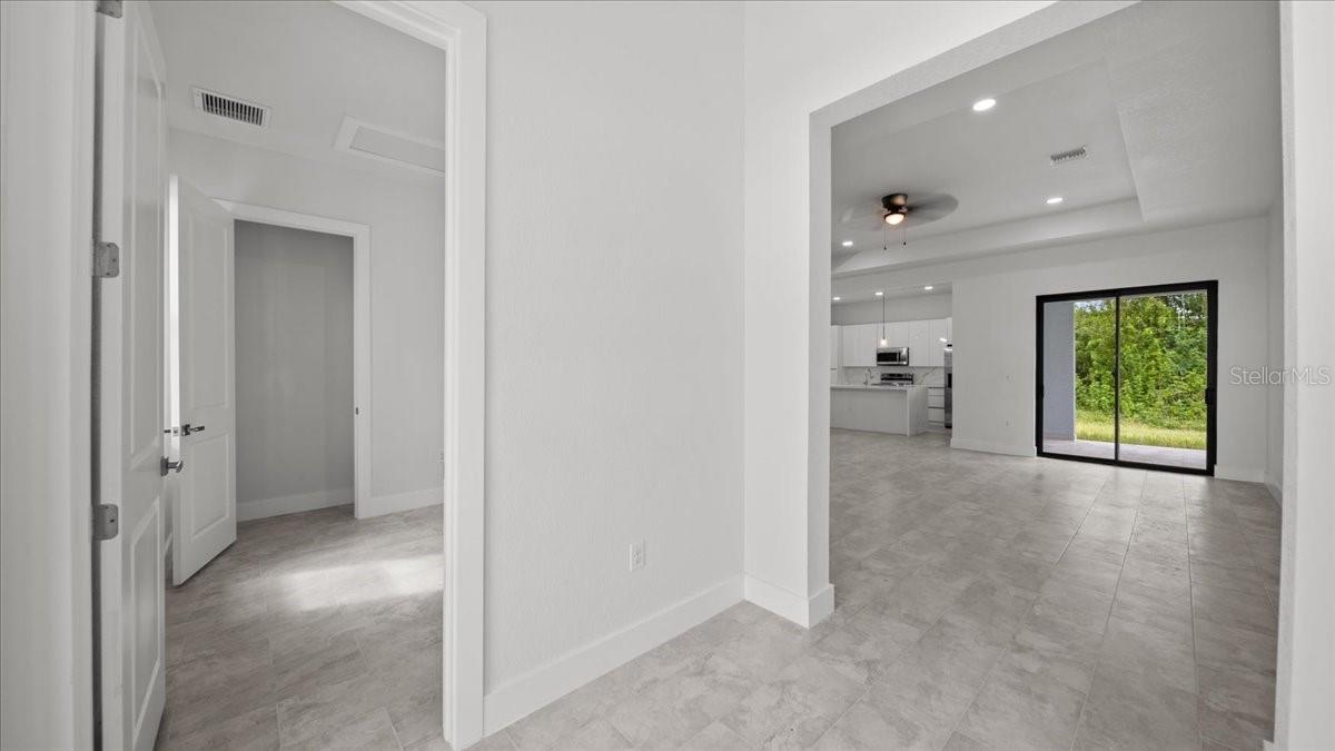 Listing photo id 16 for 9 Tee View Road