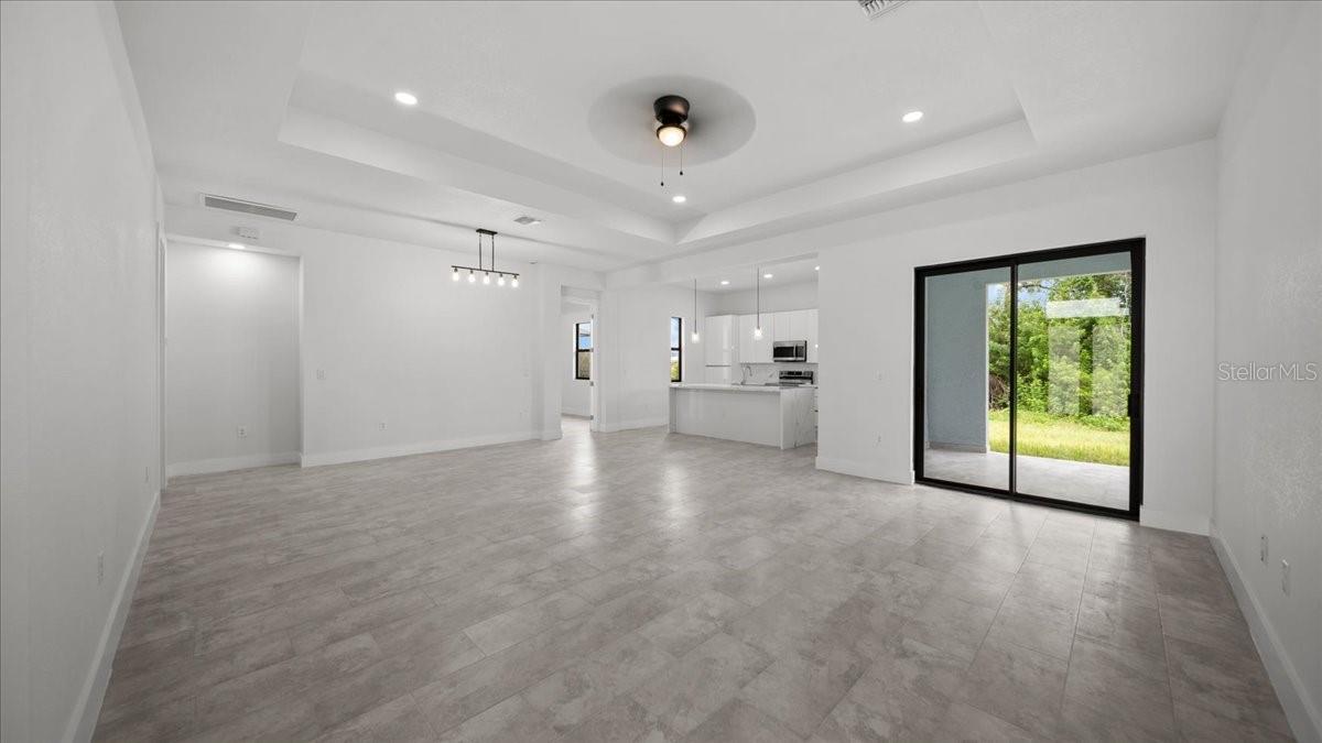 Listing photo id 18 for 9 Tee View Road