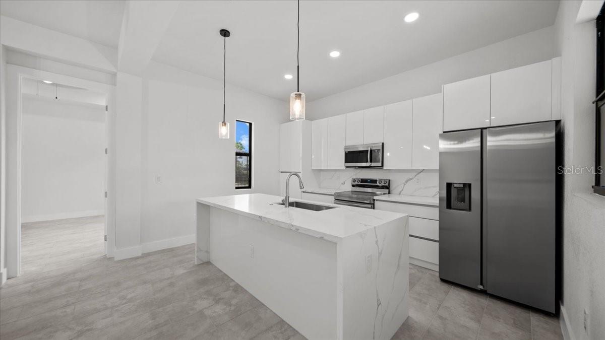 Listing photo id 20 for 9 Tee View Road