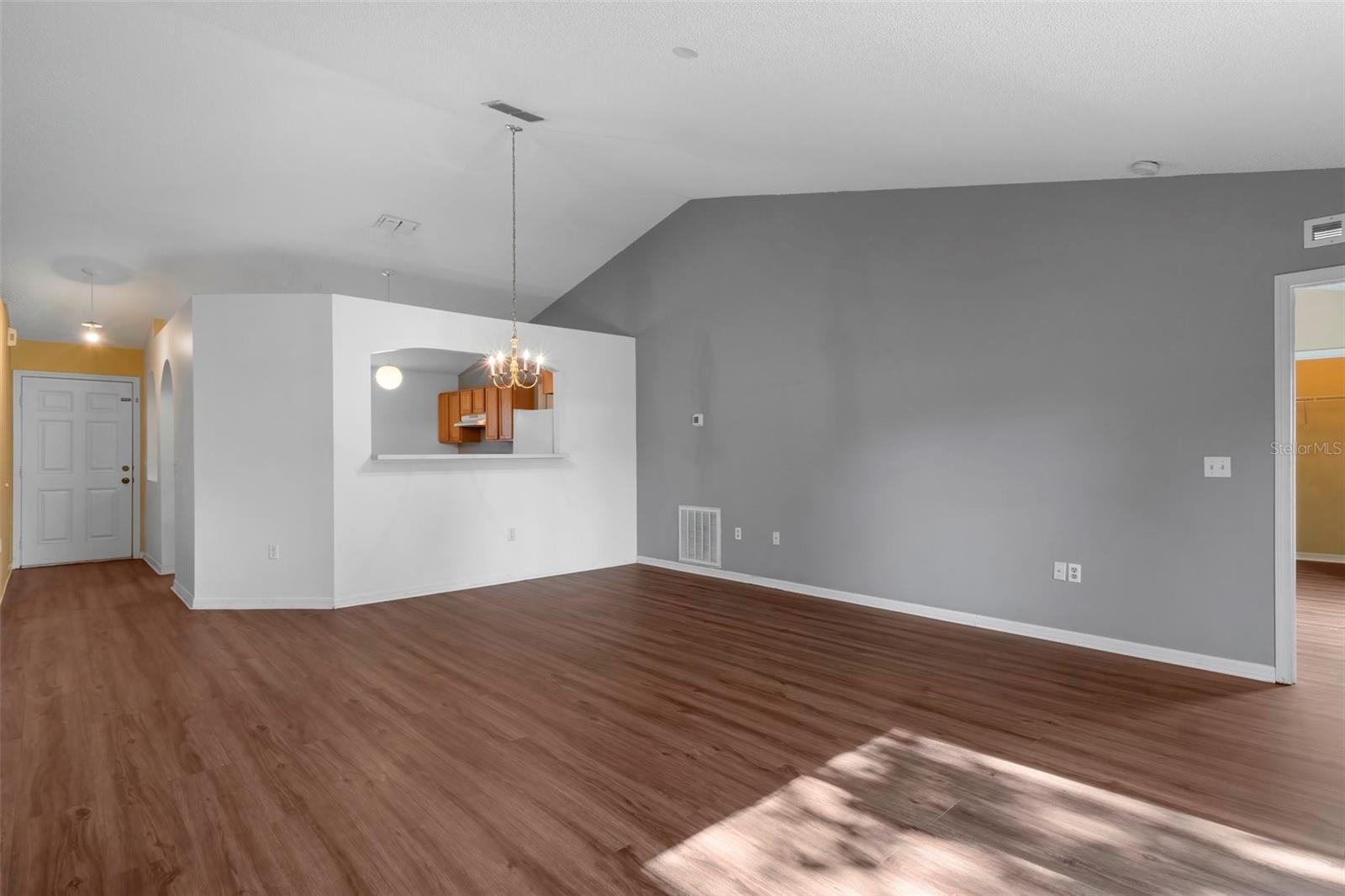 Image 11 of 38 For 2156 Deltona Boulevard