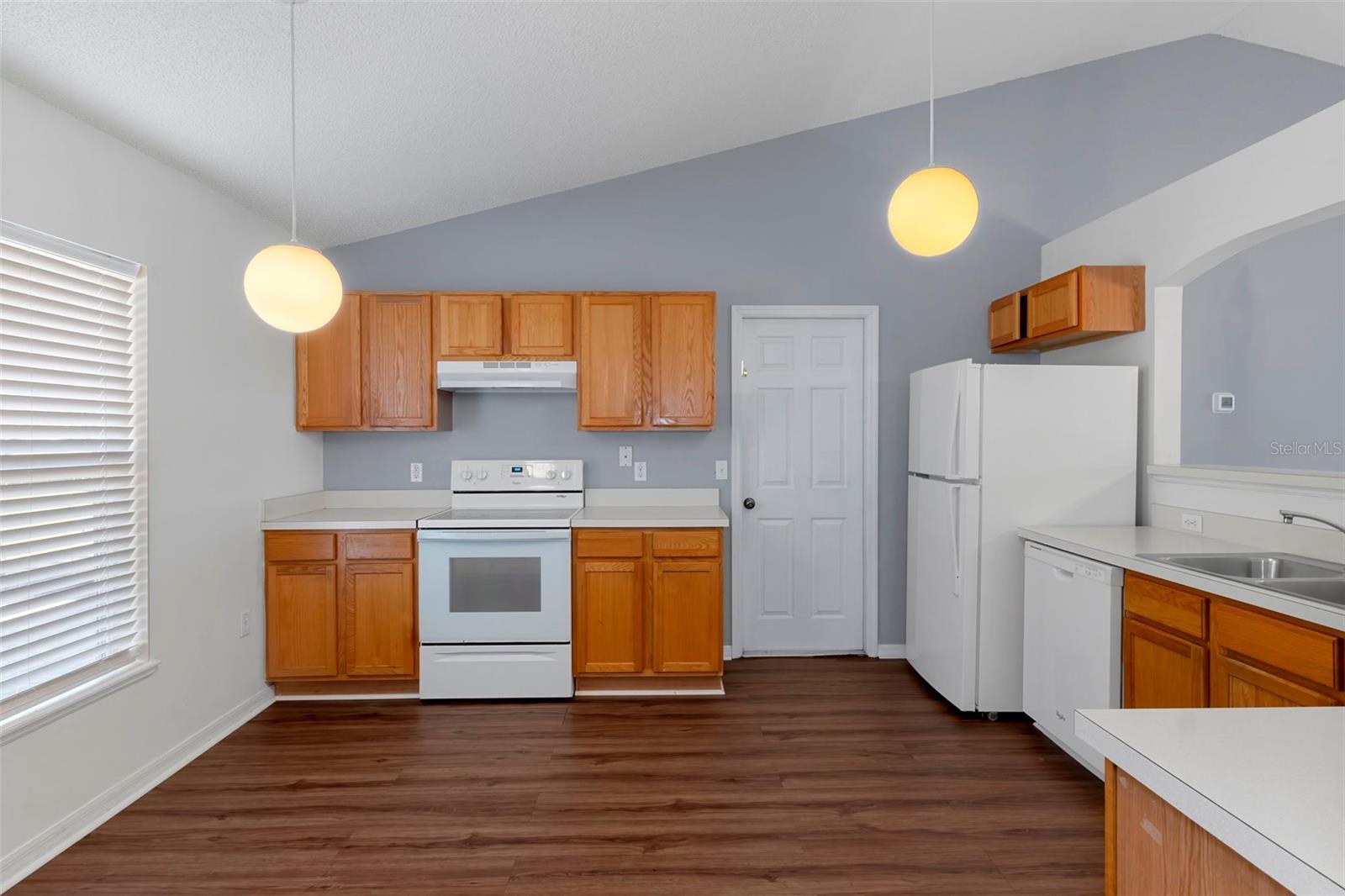 Image 13 of 38 For 2156 Deltona Boulevard