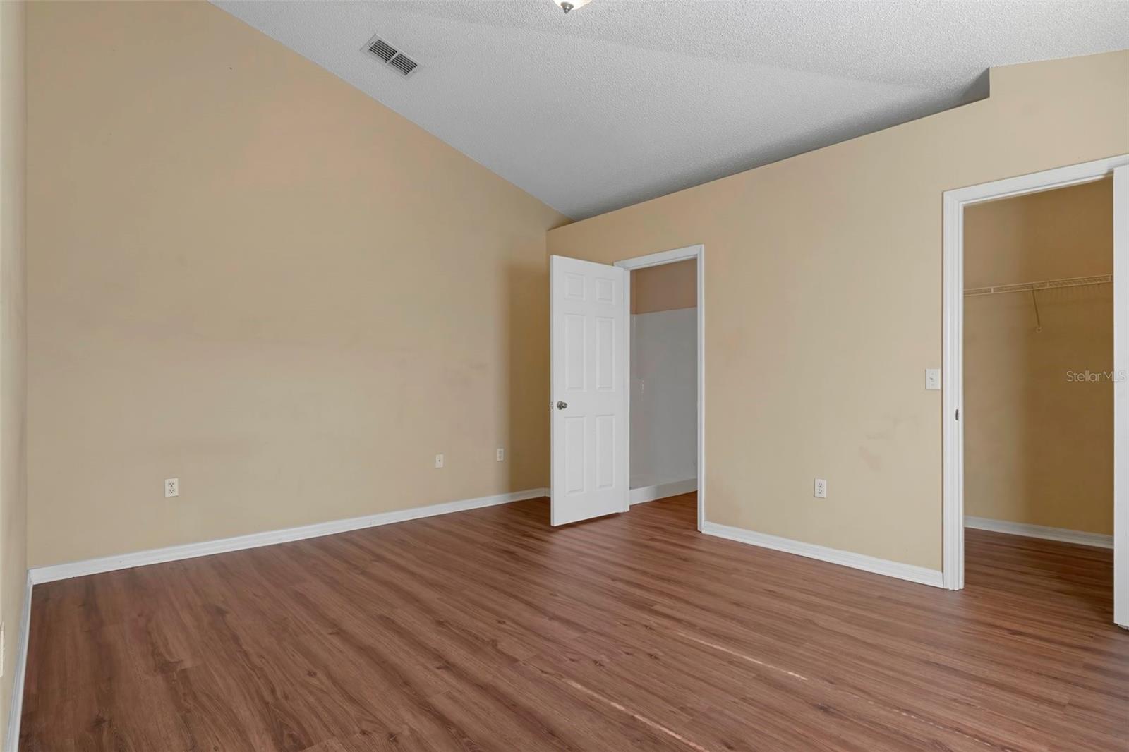 Image 17 of 38 For 2156 Deltona Boulevard