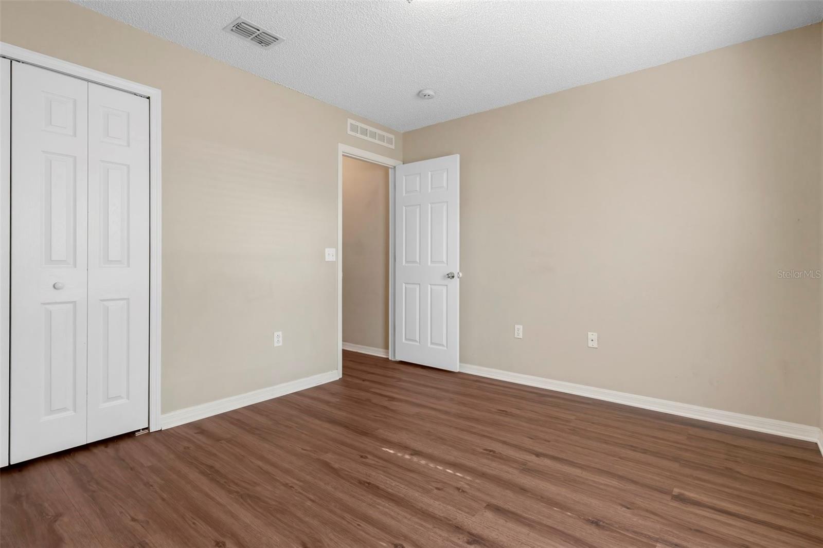 Image 27 of 38 For 2156 Deltona Boulevard