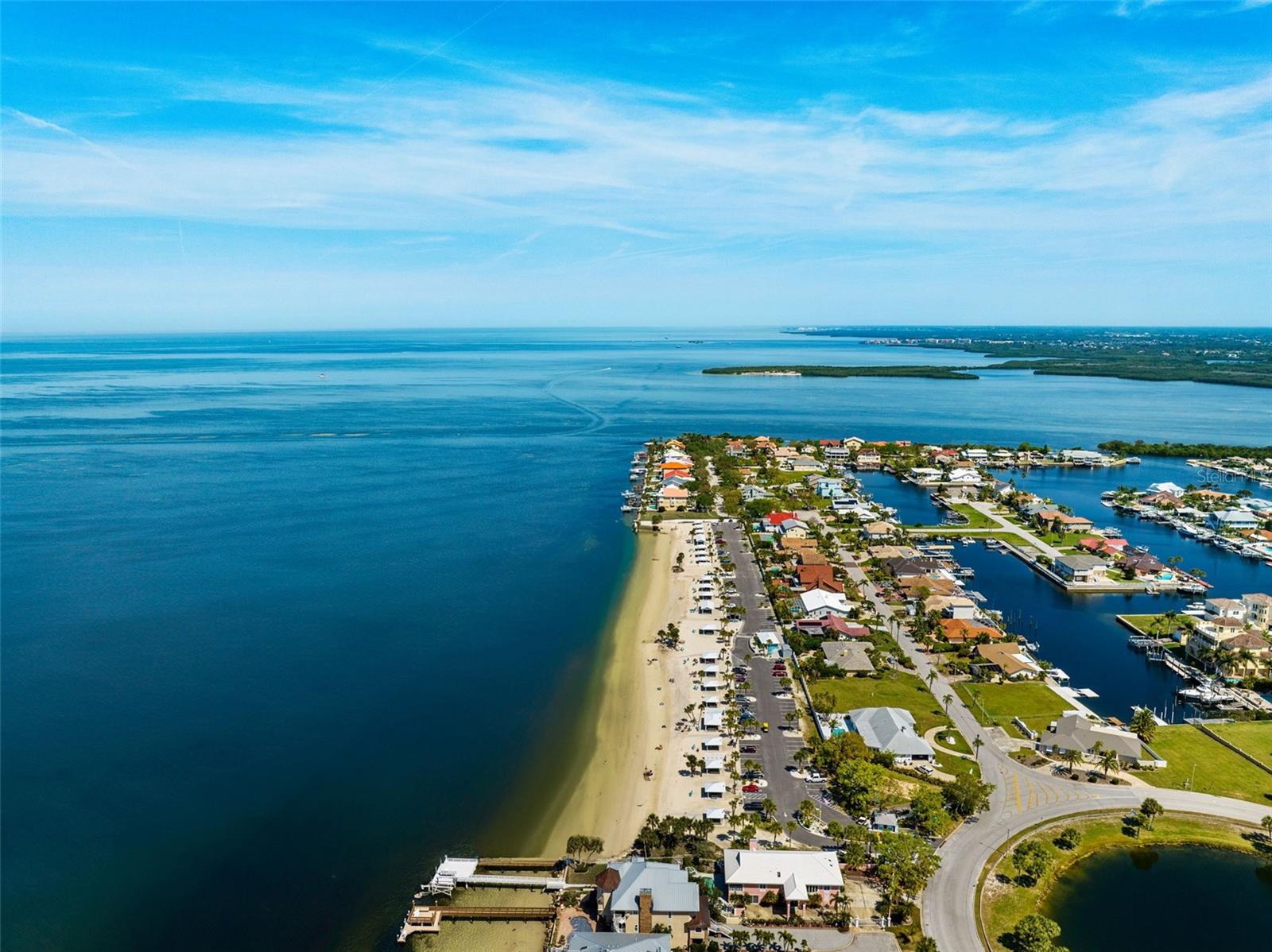 Listing photo id 87 for 5241 West Shore Drive
