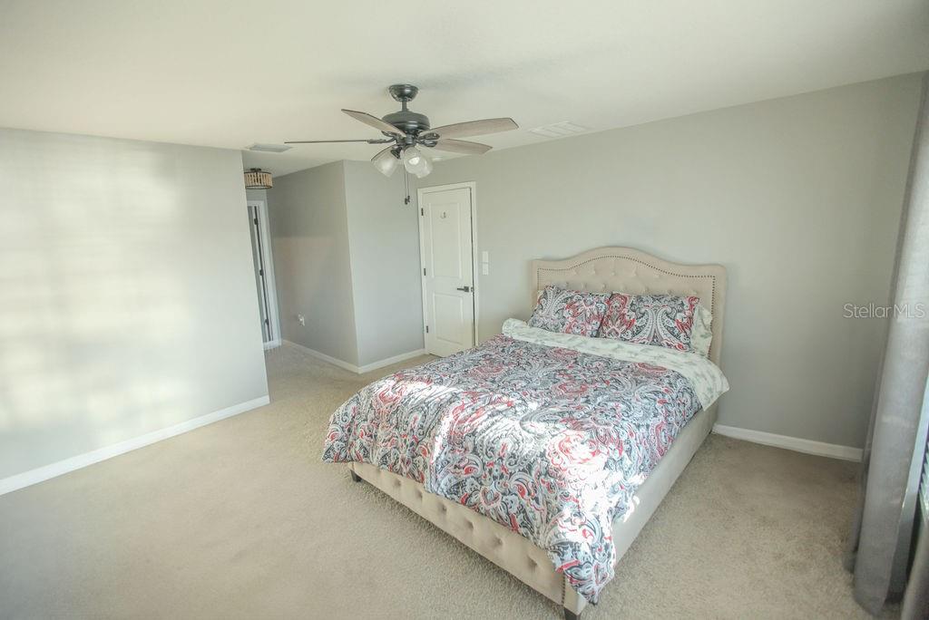 Listing photo id 13 for 7771 Davie Ray Drive