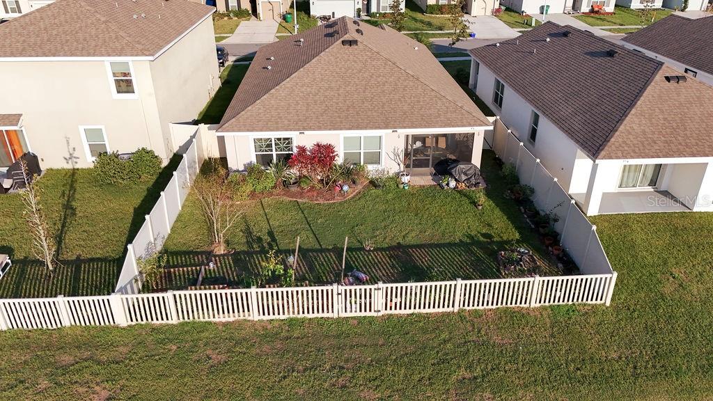 Listing photo id 3 for 7771 Davie Ray Drive