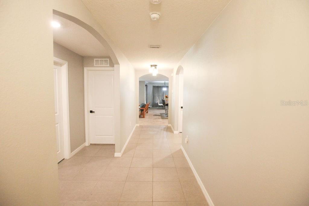 Listing photo id 6 for 7771 Davie Ray Drive