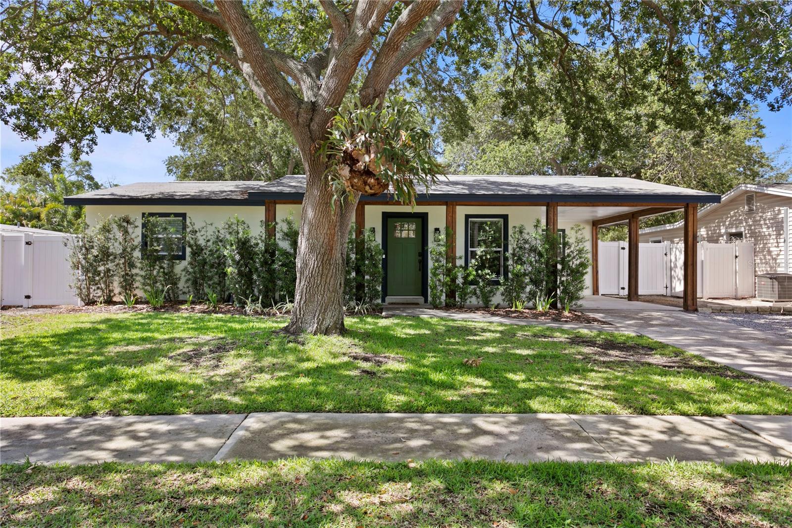 Details for 2912 Winthrop Road, TAMPA, FL 33611