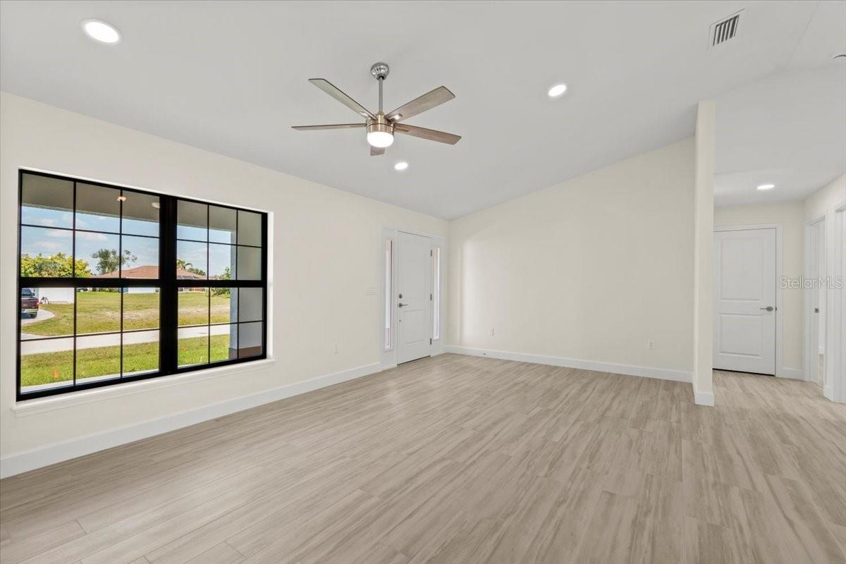 Image 11 of 51 For 7235 Peacock Lane