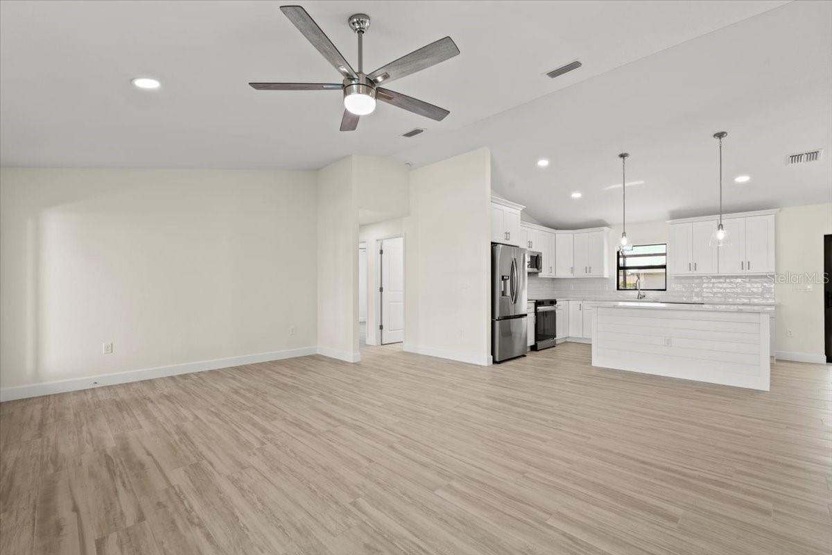 Image 13 of 51 For 7235 Peacock Lane