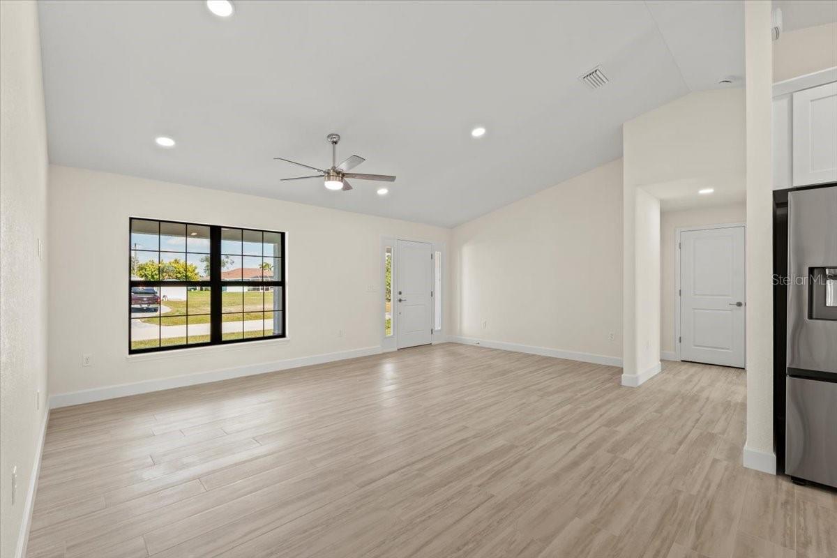 Image 9 of 51 For 7235 Peacock Lane