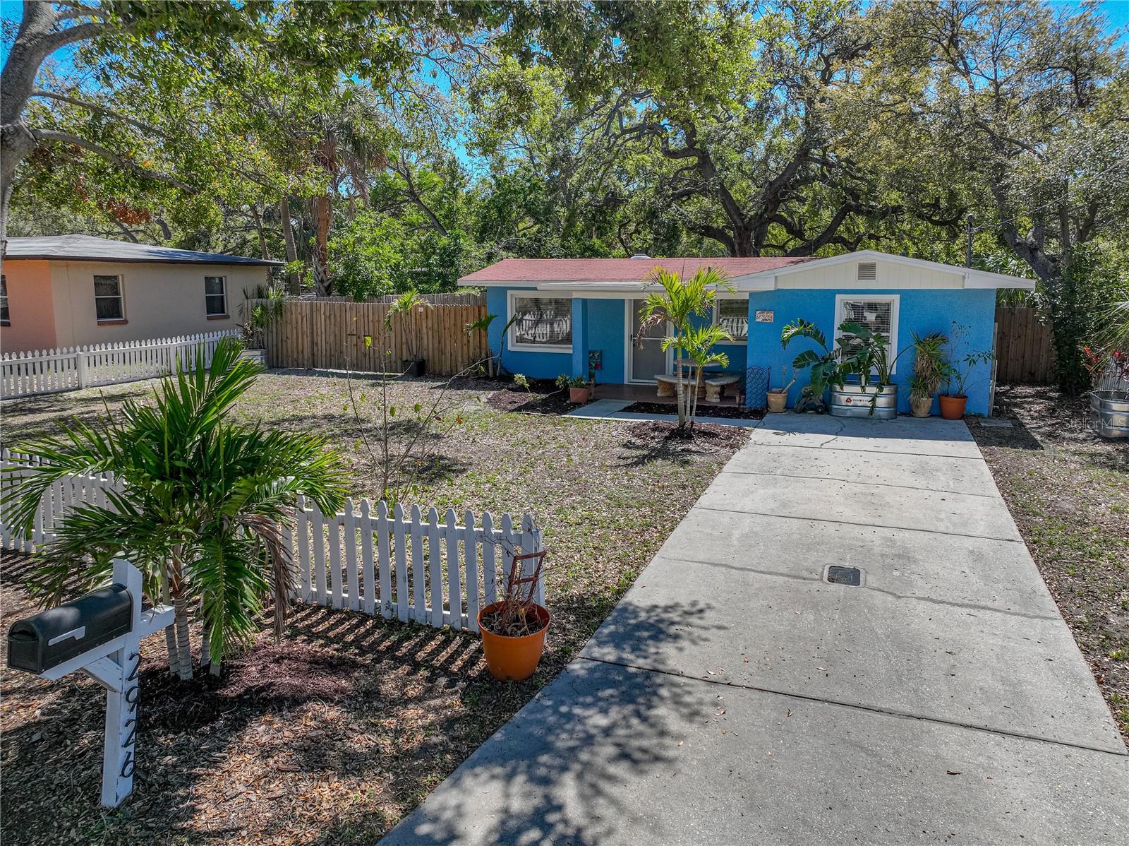 Listing photo id 1 for 2926 Elrod Avenue