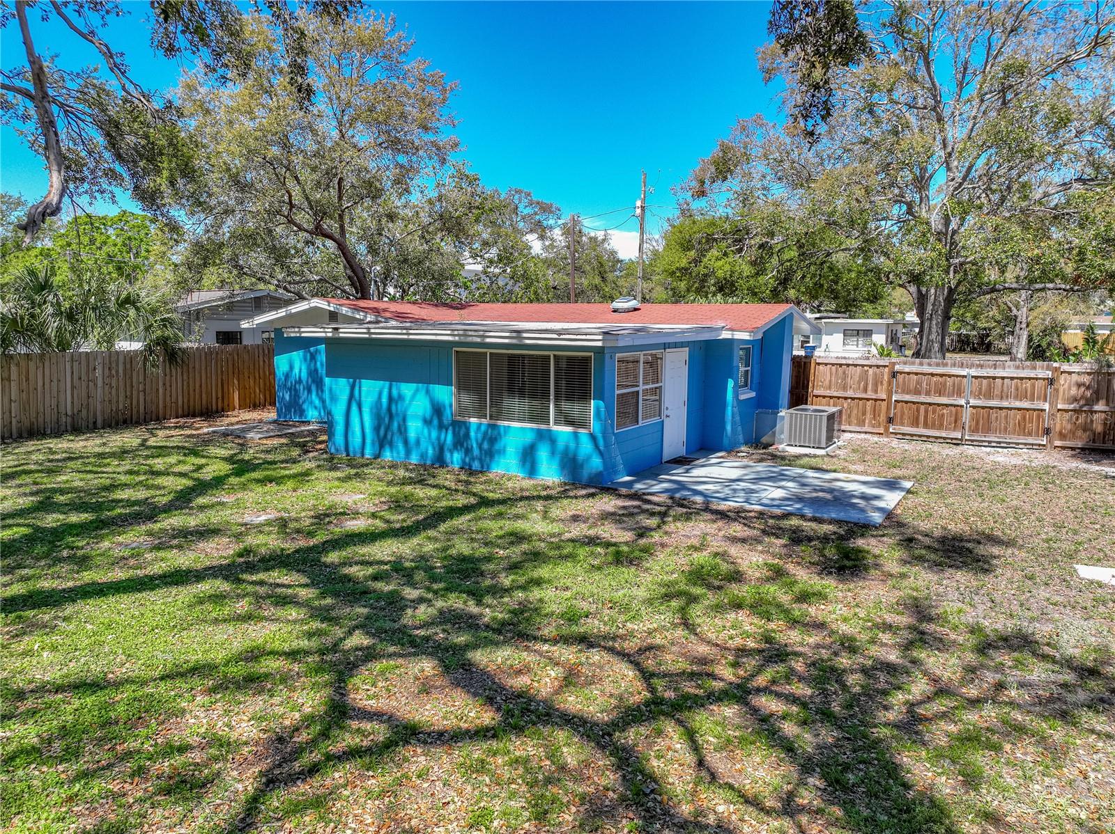 Listing photo id 37 for 2926 Elrod Avenue