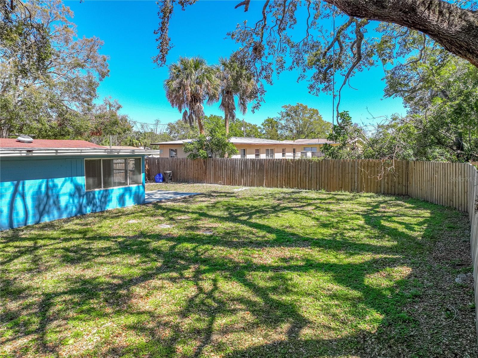 Listing photo id 39 for 2926 Elrod Avenue