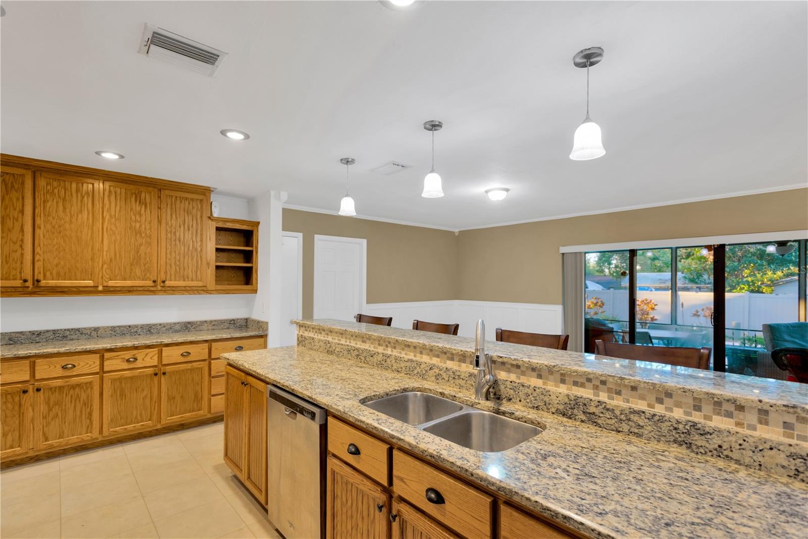 Listing photo id 29 for 1710 Orange Hill Way