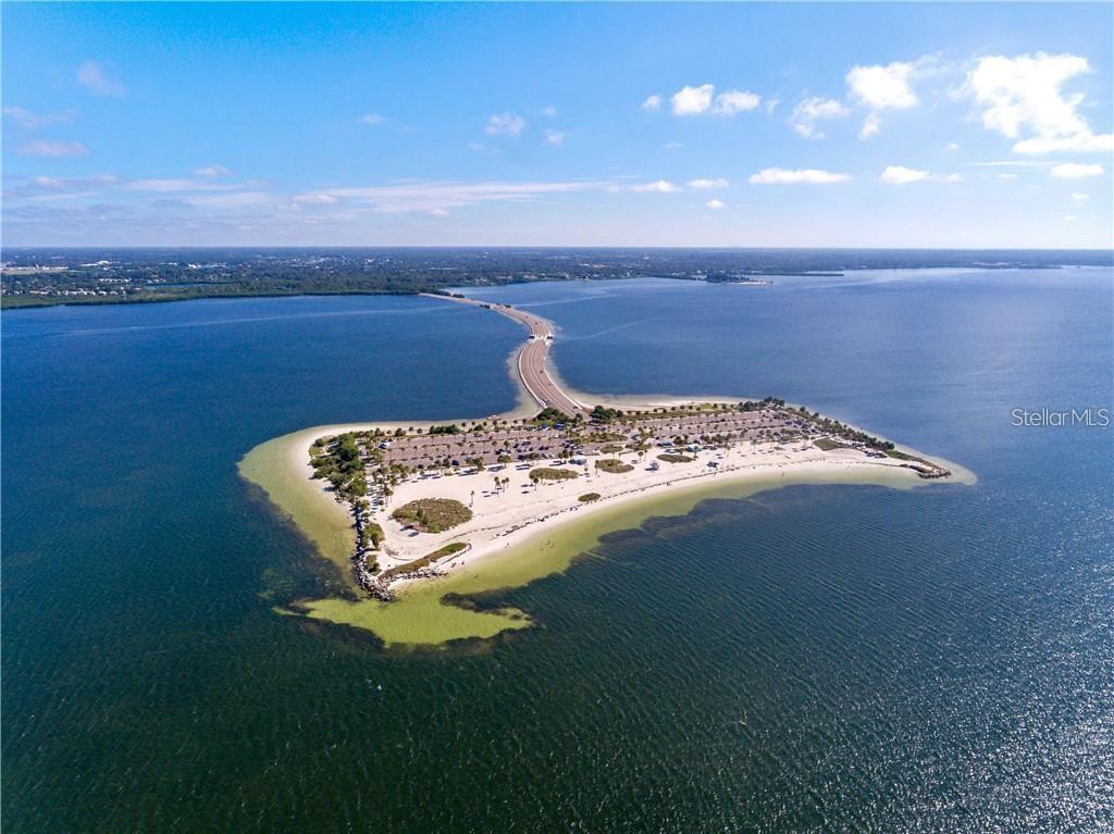 Image 67 of 72 For 25 Windrush Bay Drive 25