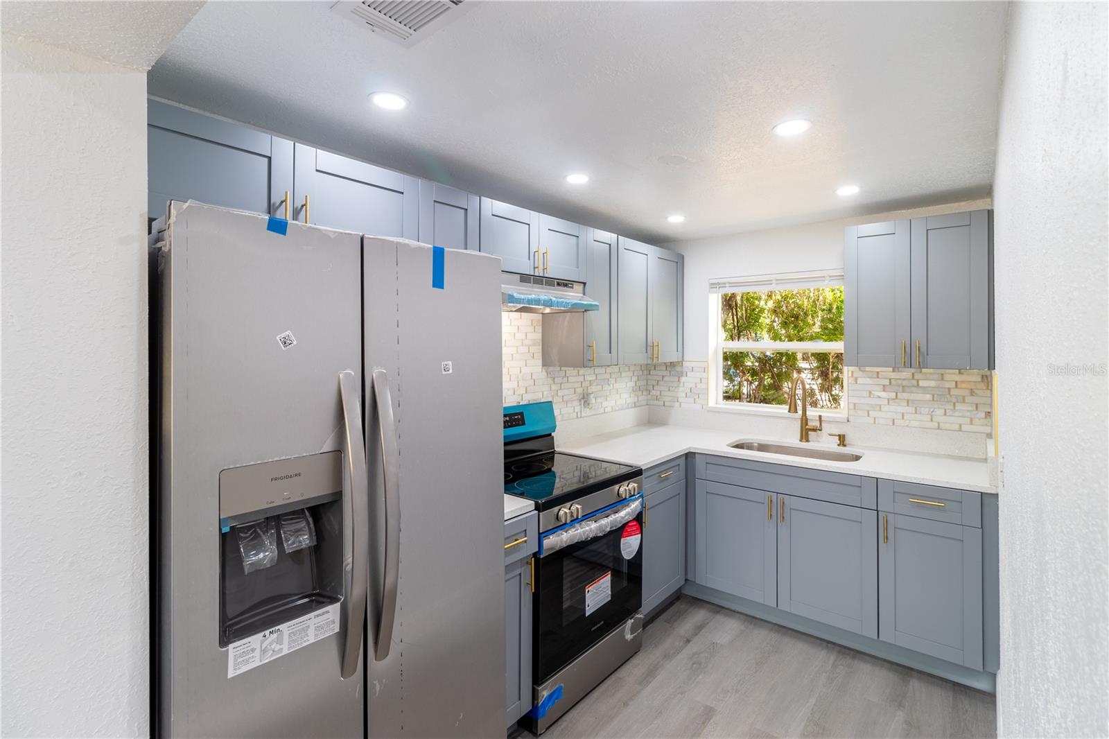 Image 8 of 20 For 9607 13th Street