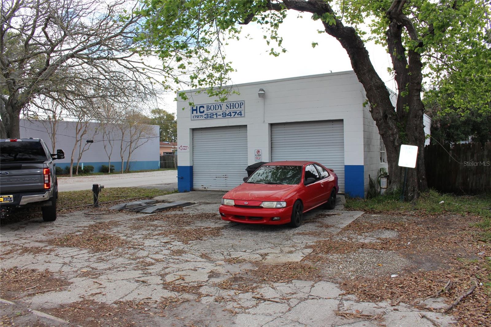 Image 3 of 3 For 2500 20th Avenue N