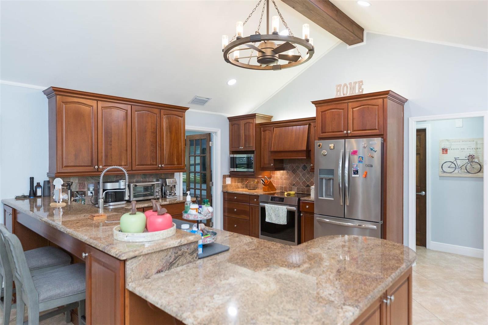 Listing photo id 10 for 2709 Fairway View Drive