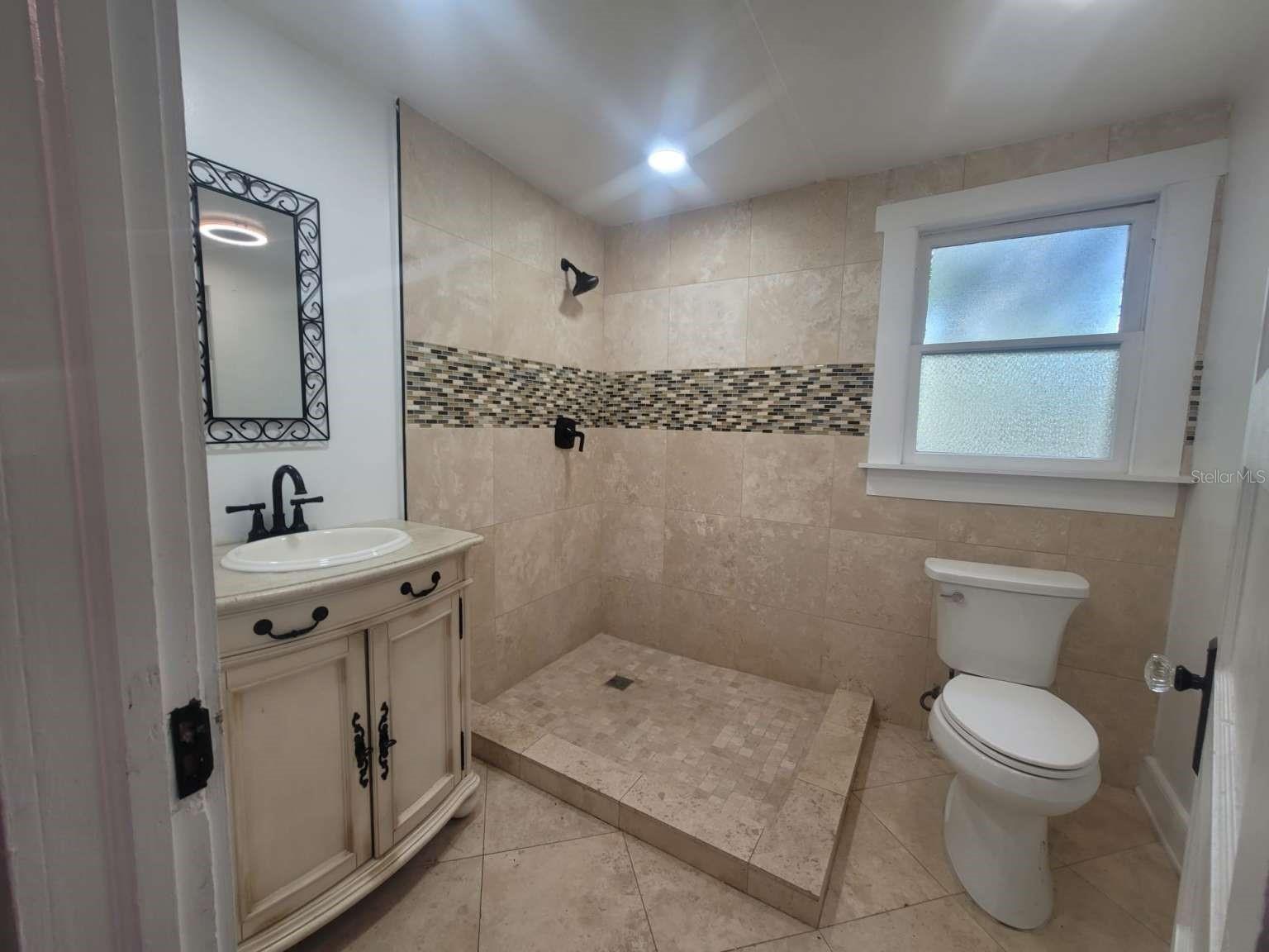 Image 19 of 24 For 5121 40th Avenue N