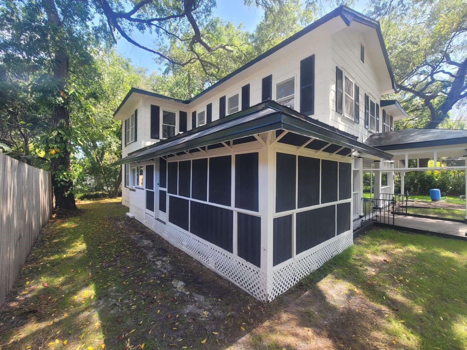 Image 4 of 24 For 5121 40th Avenue N